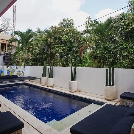 Margarita Surf Hostel Canggu Luaran gambar