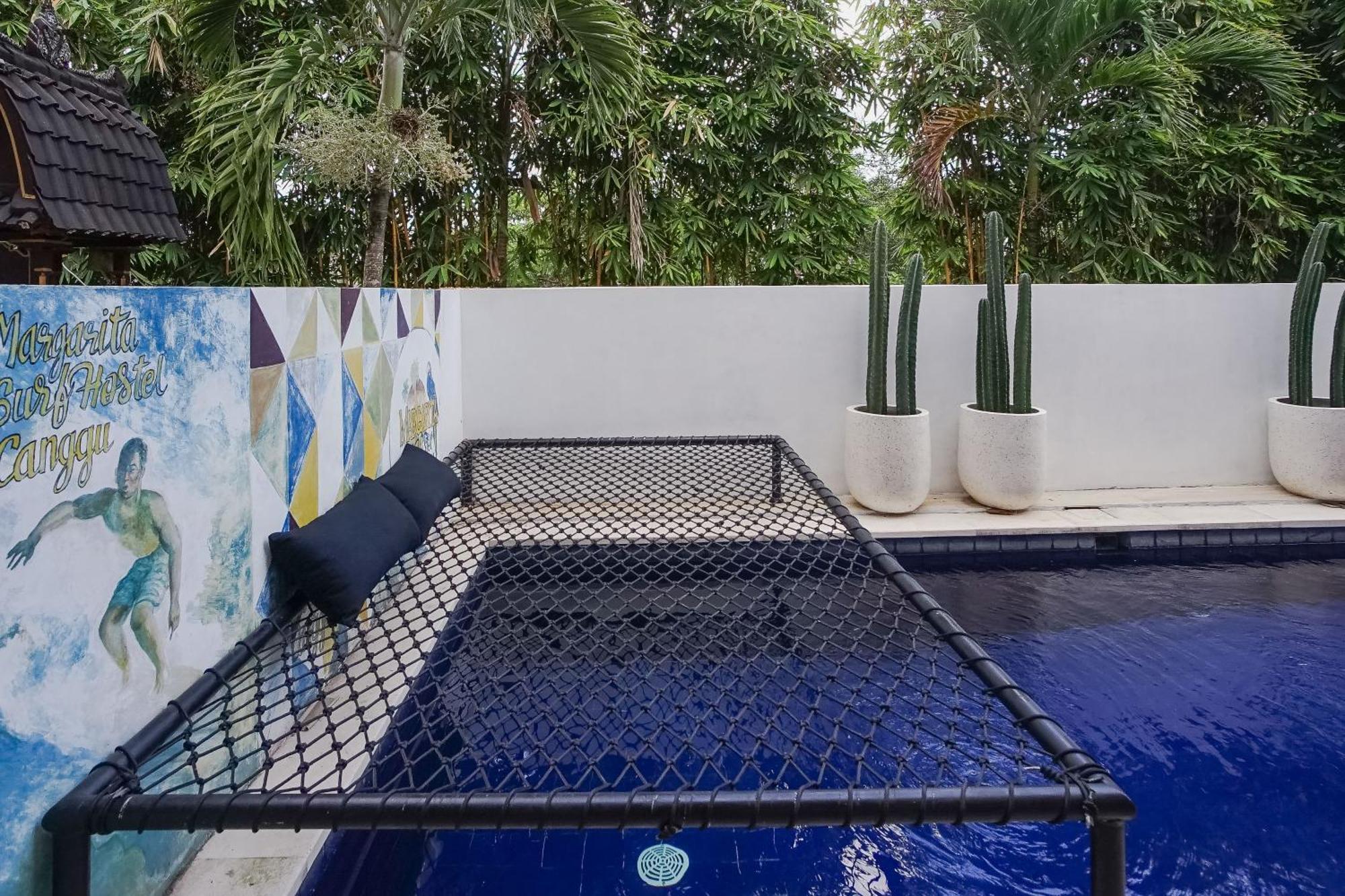 Margarita Surf Hostel Canggu Luaran gambar