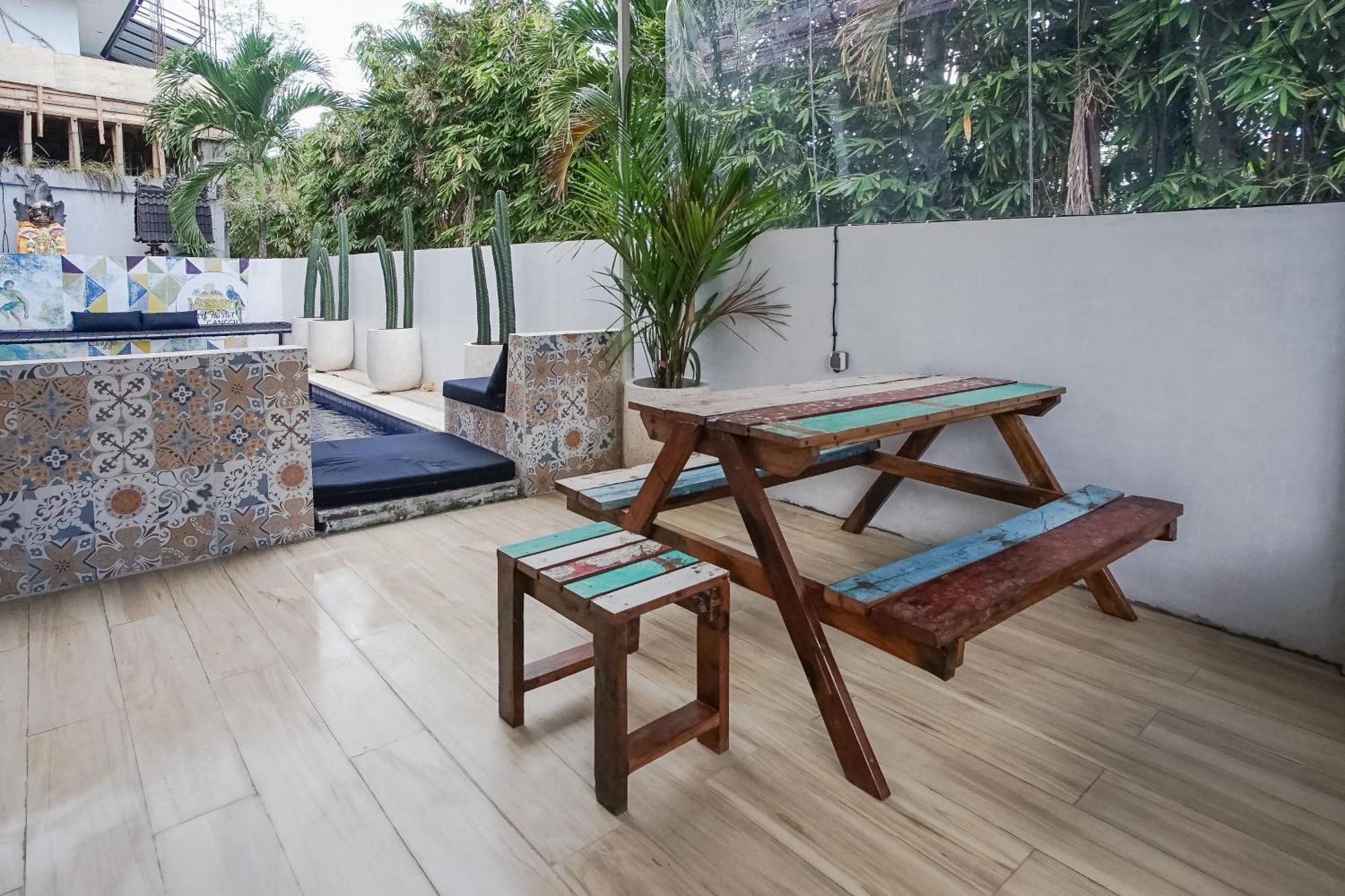 Margarita Surf Hostel Canggu Luaran gambar