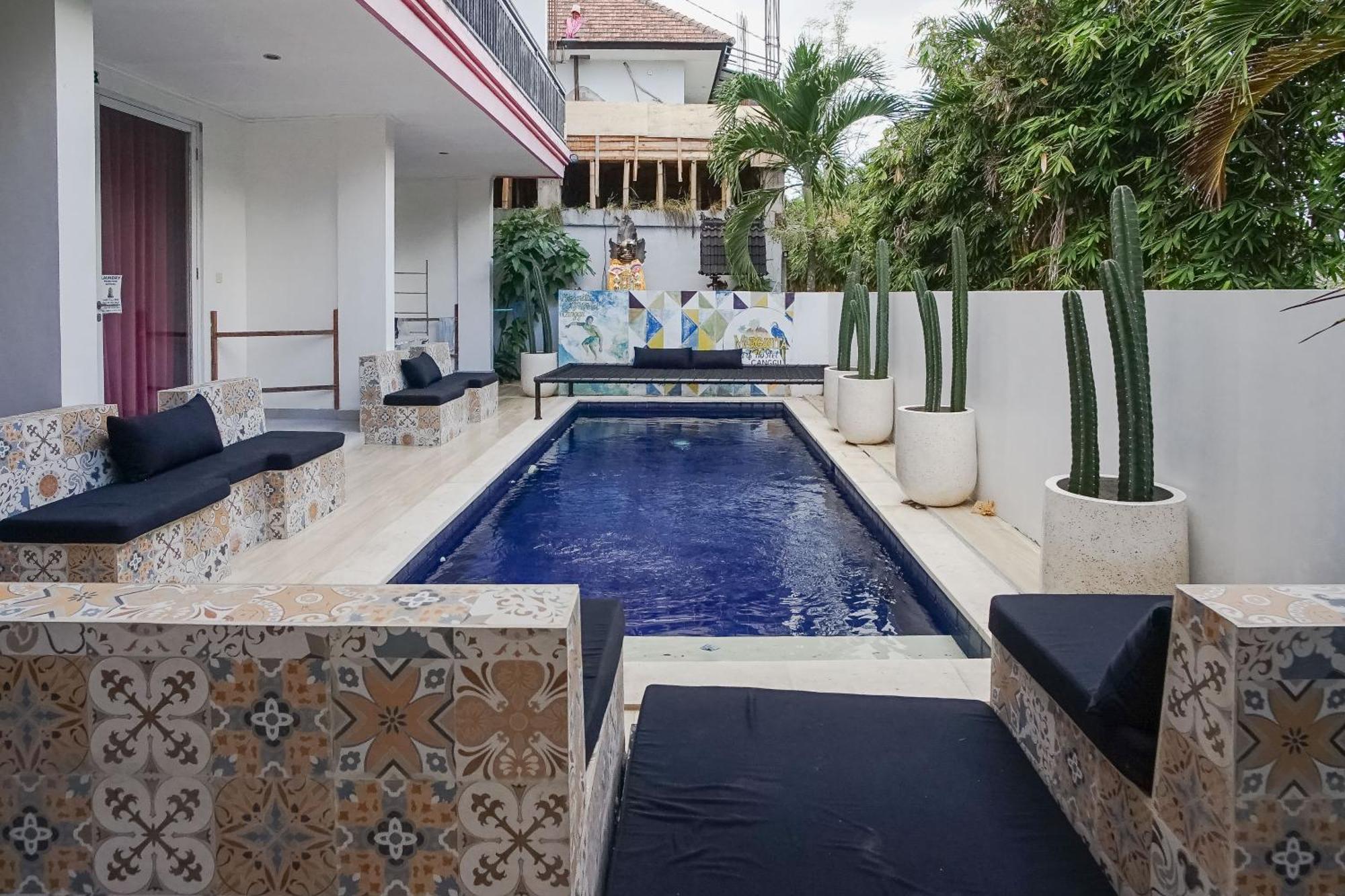 Margarita Surf Hostel Canggu Luaran gambar