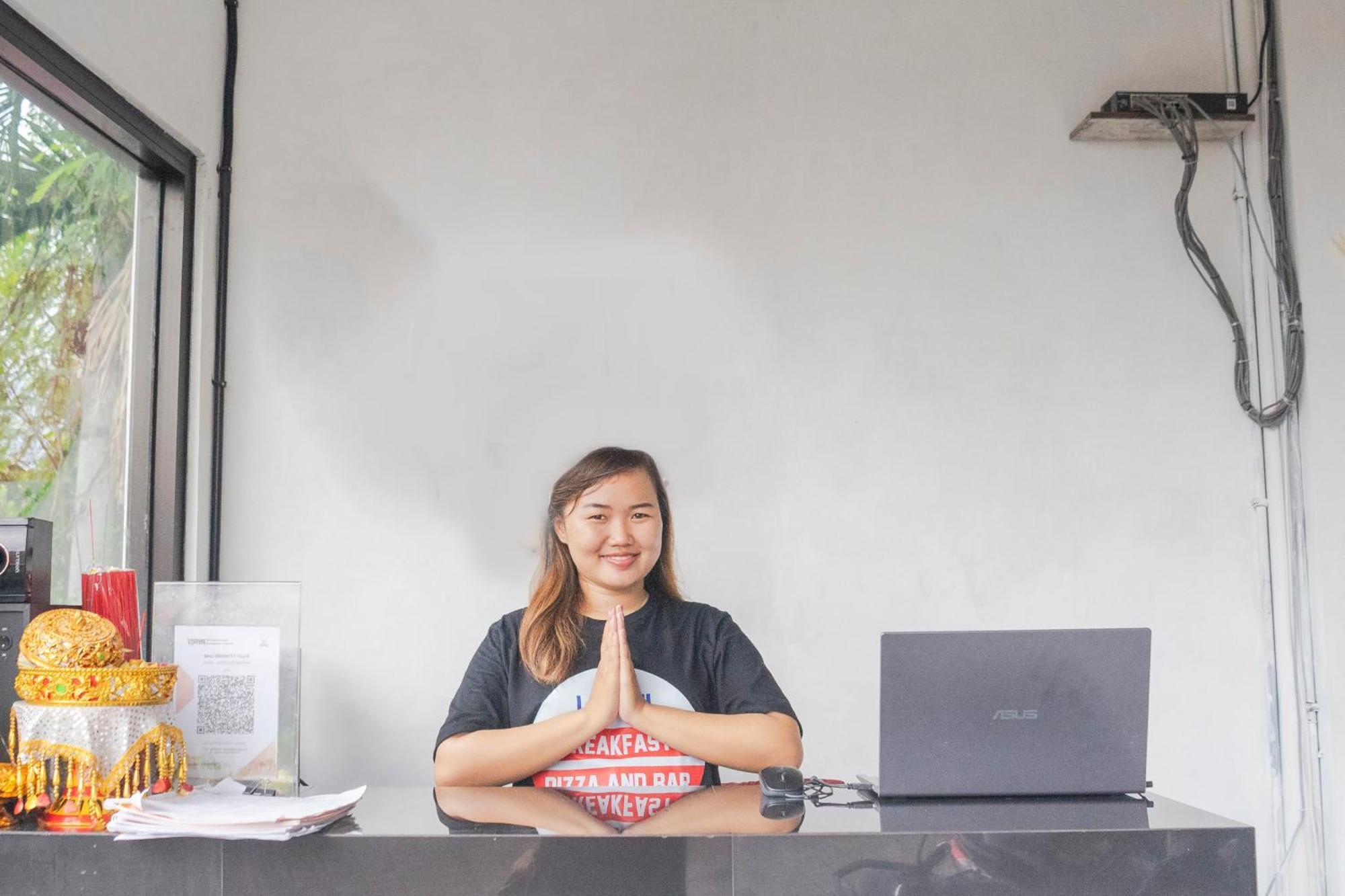 Margarita Surf Hostel Canggu Luaran gambar